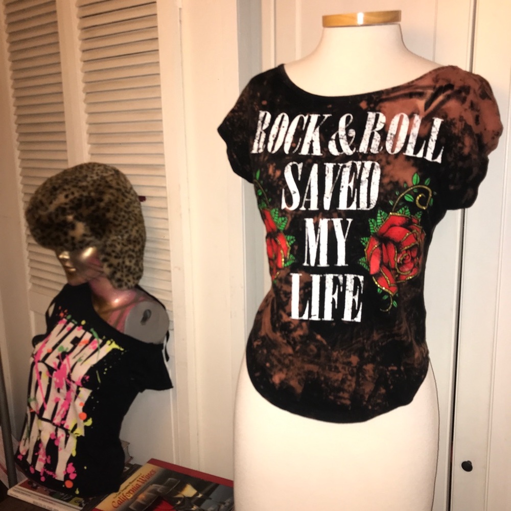 Black Rock & Roll t-shirt roses bleach graphic